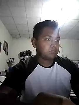 Snapshot of R1ch_Daddy chatting on February 28, 3:04 am R1ch Daddy online show from February 28, 3:04 am
