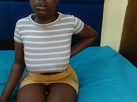 MilkyTitties online show from May 20, 3:03 am