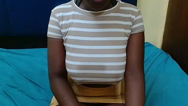 MilkyTitties online show from April 6, 4:41 am