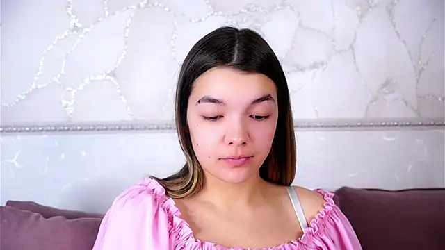 VeronaAppleberry online show from December 15, 1:55 am