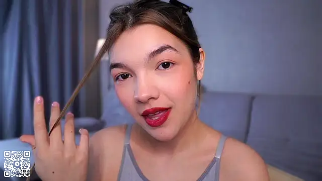 Snapshot of VeronaAppleberry chatting on February 21, 1:11 am VeronaAppleberry online show from February 21, 1:11 am
