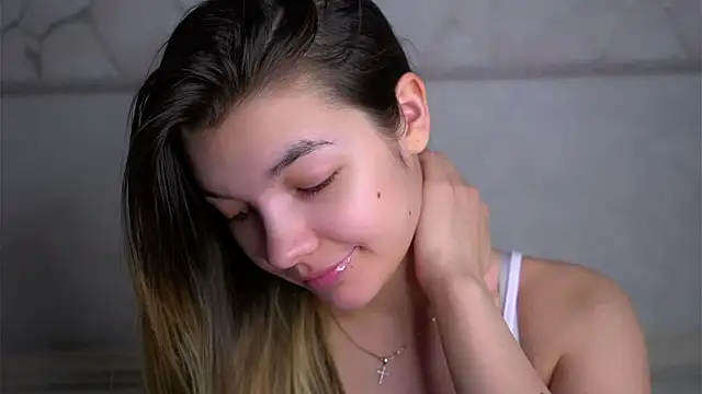 VeronaAppleberry online show from February 15, 1:06 am