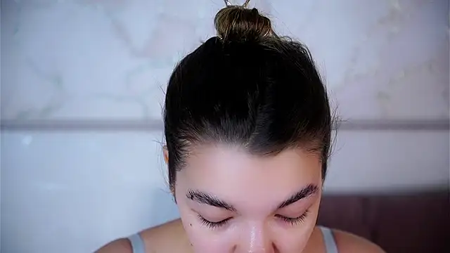 VeronaAppleberry online show from December 21, 1:30 am