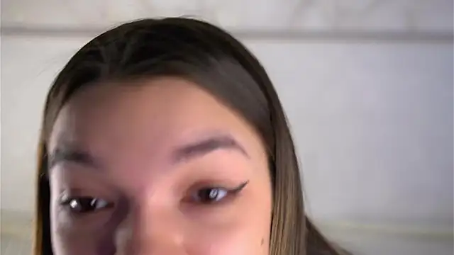 VeronaAppleberry online show from February 6, 2:18 am