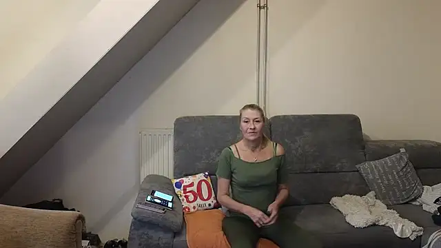 lisalustjouw online show from November 28, 10:48 am