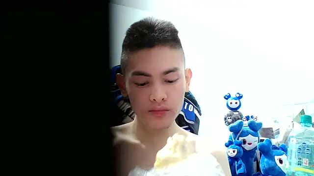 Snapshot of thisisbook_223 chatting on June 18, 2:33 pm thisisbook 223 online show from June 18, 2:33 pm