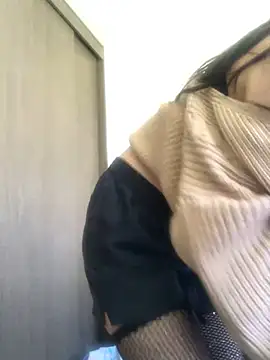 Snapshot of britny_clouds chatting on March 12, 5:28 pm britny clouds online show from March 12, 5:28 pm