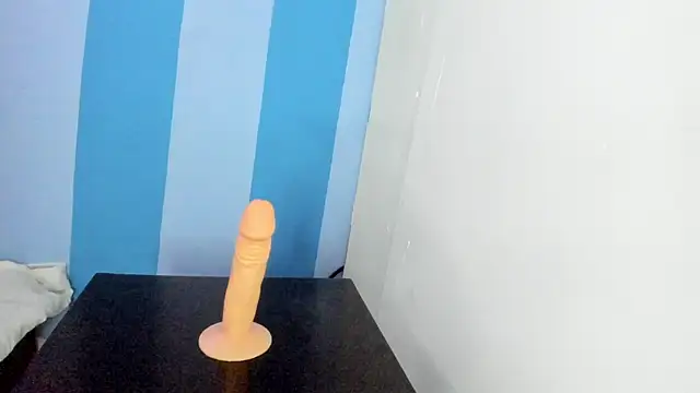 Snapshot of britny_clouds chatting on January 3, 12:07 pm britny clouds online show from January 3, 12:07 pm