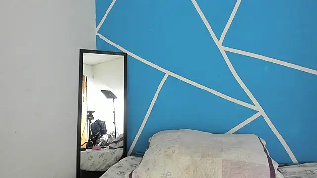 Snapshot of britny_clouds chatting on January 25, 12:05 pm britny clouds online show from January 25, 12:05 pm