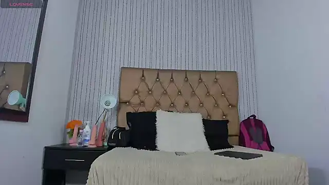 Snapshot of veneno_hot chatting on February 18, 3:41 pm veneno hot online show from February 18, 3:41 pm