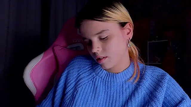 HanaMitsuri online show from February 3, 9:50 pm