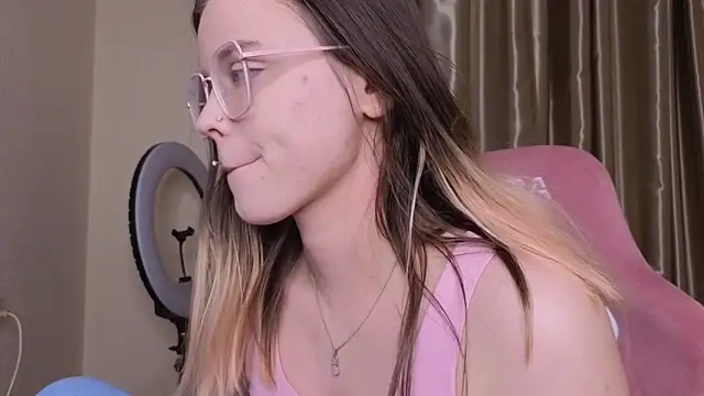 HanaMitsuri online show from March 23, 7:47 pm