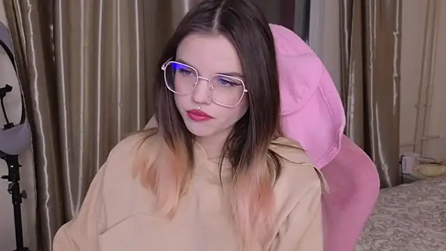 HanaMitsuri online show from March 17, 5:16 pm