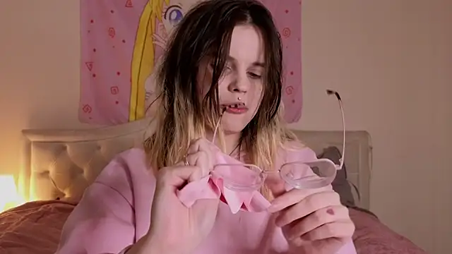 HanaMitsuri online show from December 13, 11:44 pm