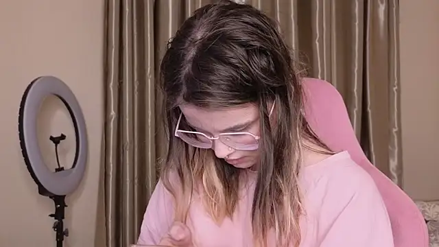 HanaMitsuri online show from March 24, 7:14 pm