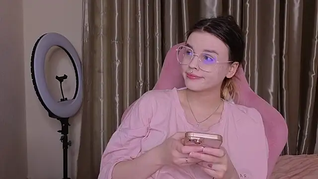 HanaMitsuri online show from March 27, 8:54 pm