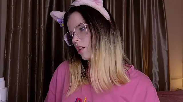 HanaMitsuri online show from December 20, 3:26 pm