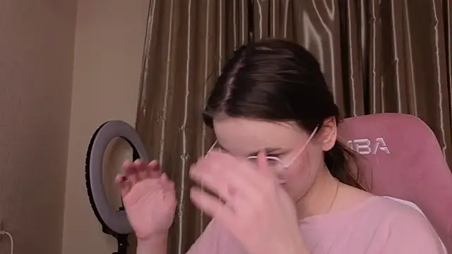 HanaMitsuri online show from March 25, 6:51 pm