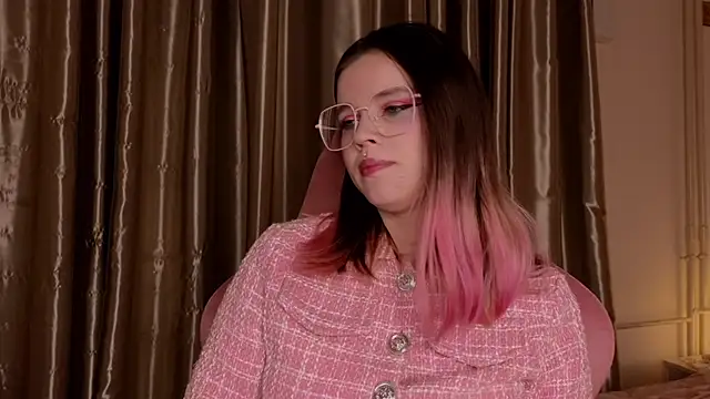 HanaMitsuri online show from January 10, 6:14 pm