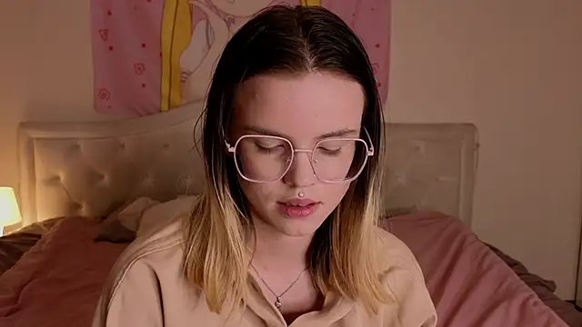 HanaMitsuri online show from November 15, 8:51 am