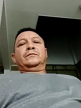 Snapshot of luchoarr chatting on February 6, 11:48 pm luchoarr online show from February 6, 11:48 pm