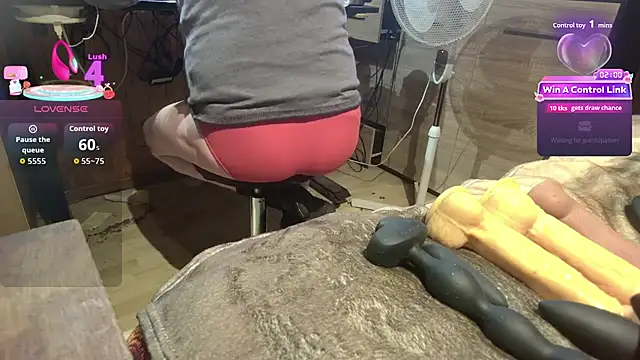 misteryman1956 online show from July 20, 7:16 am