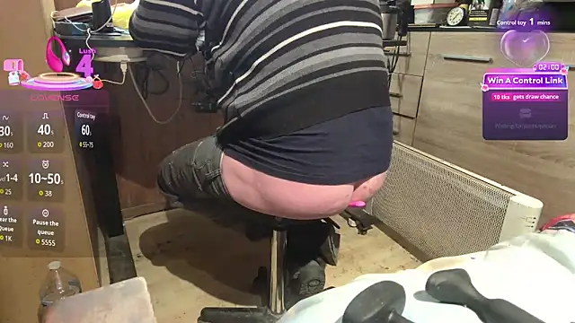 misteryman1956 online show from March 30, 5:09 am