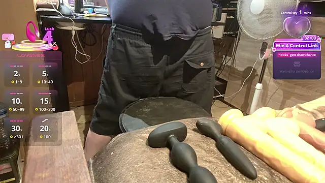 misteryman1956 online show from July 7, 7:28 pm