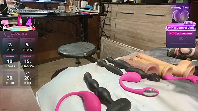 misteryman1956 online show from February 12, 8:30 pm