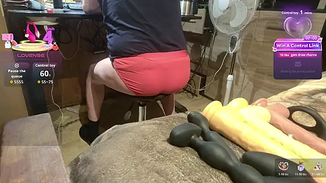 misteryman1956 online show from July 14, 5:01 am
