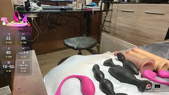 misteryman1956 online show from February 11, 8:14 am