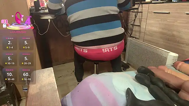 misteryman1956 online show from December 22, 5:57 pm