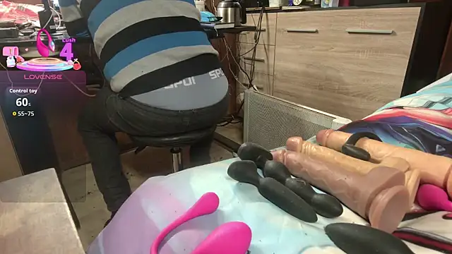 misteryman1956 online show from December 16, 8:29 am