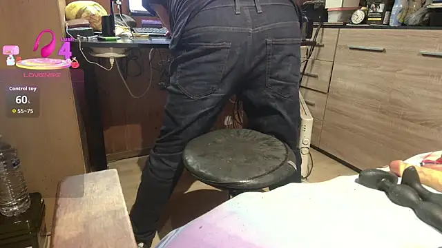 misteryman1956 online show from April 17, 4:54 pm