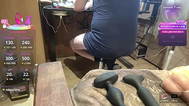misteryman1956 online show from June 27, 5:35 am