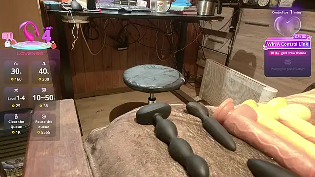 misteryman1956 online show from June 17, 8:47 am