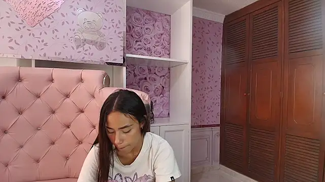 sheyla sweet18 online show from February 6, 10:25 am