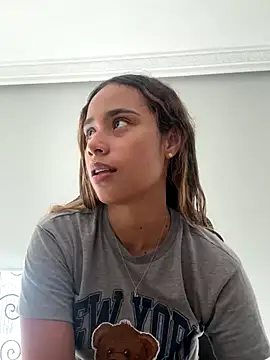 sheyla sweet18 online show from December 21, 4:30 pm