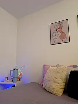 VictoriaEvaans  online show from October 26, 7:25 pm