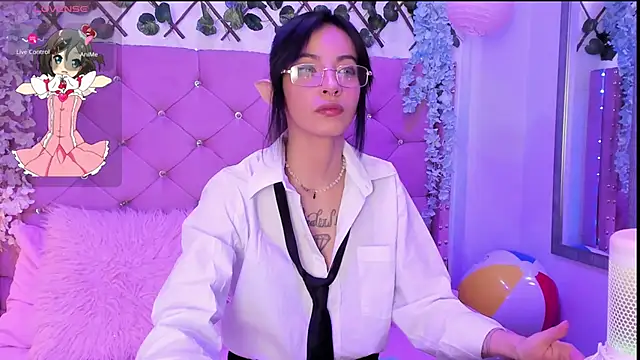 Snapshot of lauren_evans96 chatting on September 27, 3:34 am lauren evans96 online show from September 27, 3:34 am