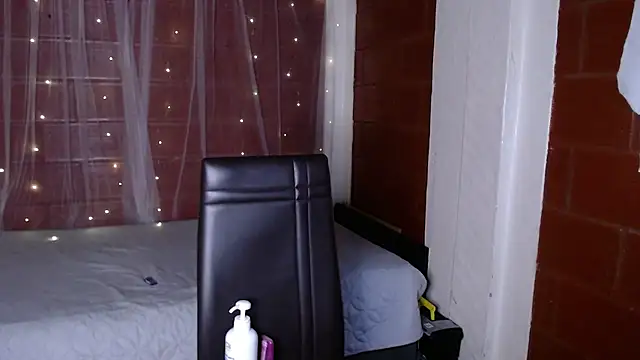 Snapshot of Priyalakshmi_ chatting on September 27, 11:49 am Priyalakshmi online show from September 27, 11:49 am