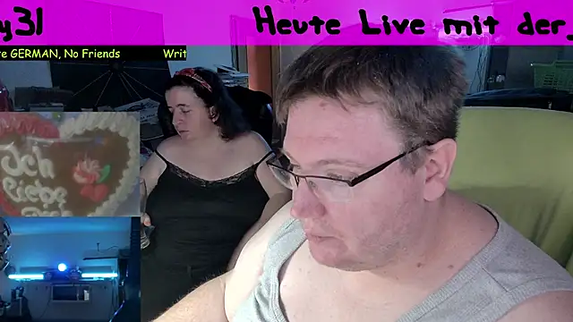 Snapshot of der_alex38 chatting on February 17, 9:32 pm der alex38 online show from February 17, 9:32 pm