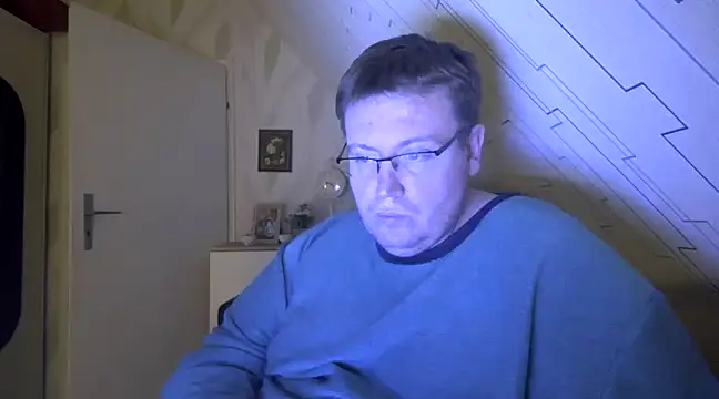 Snapshot of der_alex38 chatting on February 9, 7:30 pm der alex38 online show from February 9, 7:30 pm