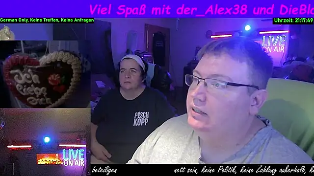 Snapshot of der_alex38 chatting on September 21, 7:19 pm der alex38 online show from September 21, 7:19 pm