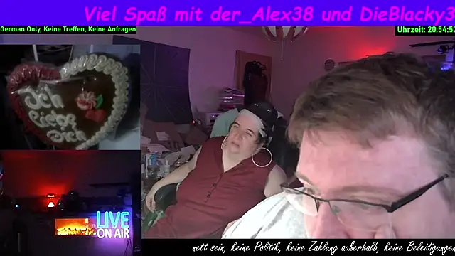 Snapshot of der_alex38 chatting on October 18, 6:54 pm der alex38 online show from October 18, 6:54 pm