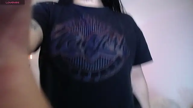 sweet velvett online show from April 10, 10:33 am