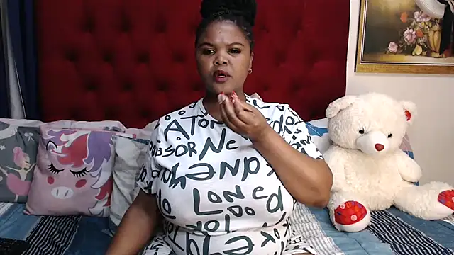 BootyliciousbustyX33 online show from May 6, 2:21 pm