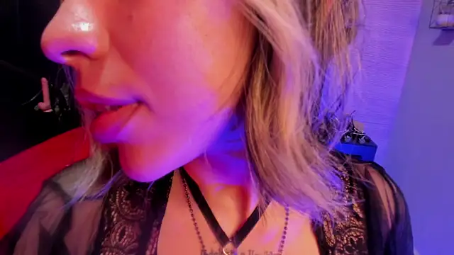 delilah fix online show from February 17, 9:45 pm