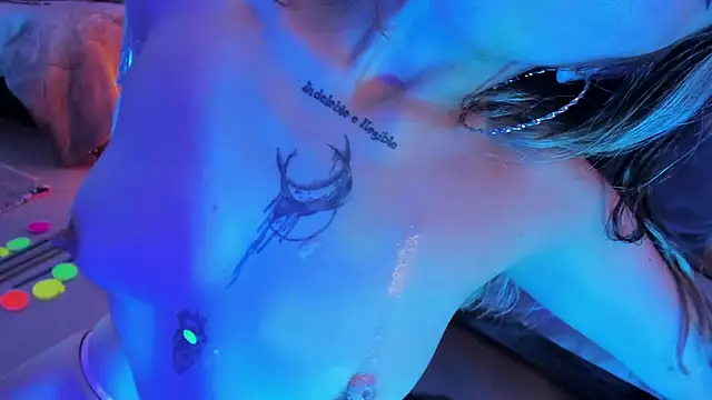 Snapshot of delilah_fix chatting on November 30, 9:15 pm delilah fix online show from November 30, 9:15 pm