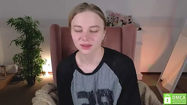 MirraBellanta online show from May 19, 12:59 am